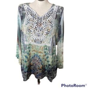 World Unity Plus Size Woman 3/4 Bell Sleeve Crochet Blouse